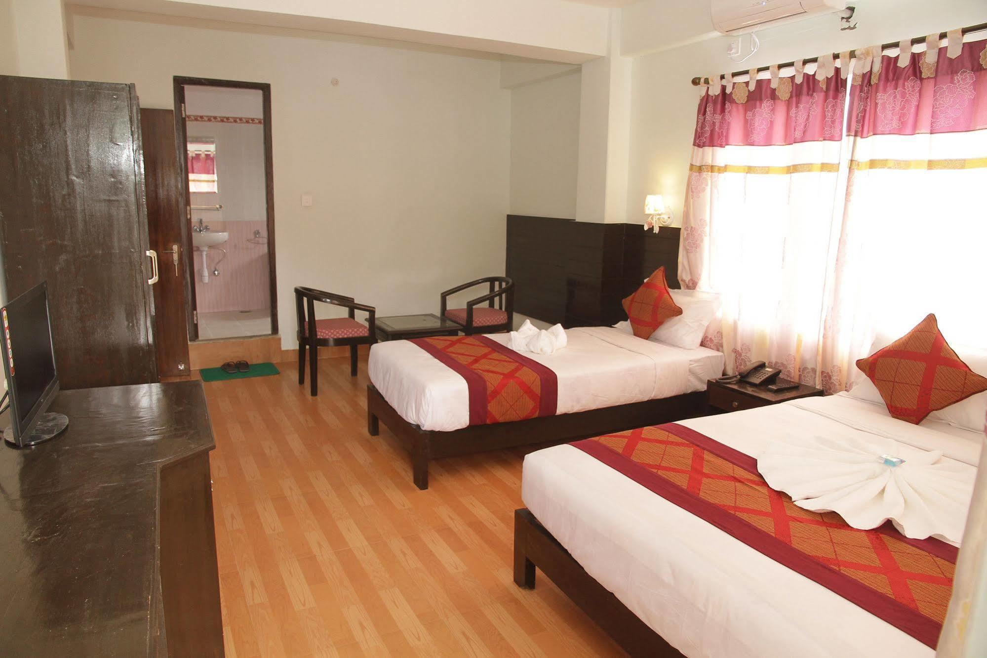 Hotel Center Lake بوكْرا المظهر الخارجي الصورة
